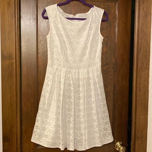 New York & Company Dresses & Skirts - White Sleeveless New York and Company Dress